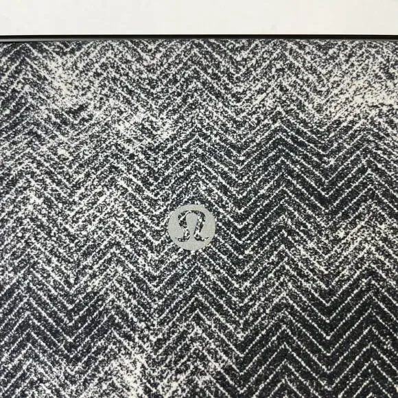 Lululemon | Essential Rhythm Black & Gray Chevron High Waist Cropped Leggings - Picture 7 of 8